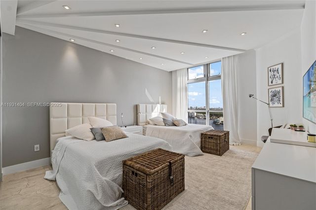 17301 Biscayne Boulevard PH-5, North Miami Beach, FL 33160