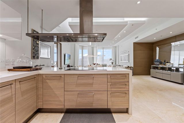 17301 Biscayne Boulevard PH-5, North Miami Beach, FL 33160