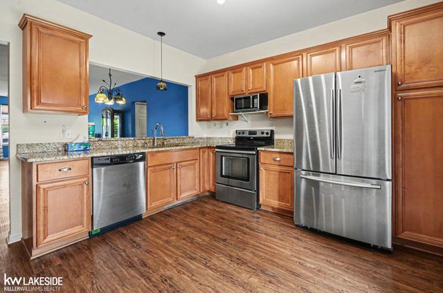 13640 Silver Birch Circle, Utica, MI 48315
