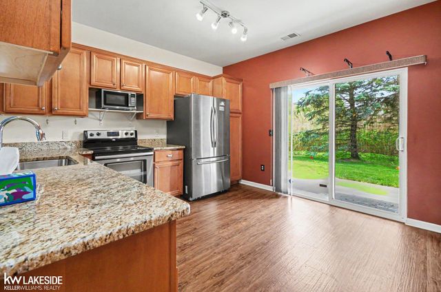 13640 Silver Birch Circle, Utica, MI 48315