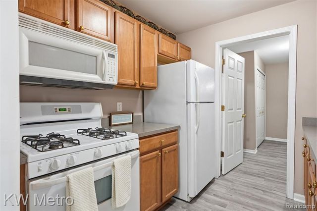 20656 Dunham Road, Clinton Township, MI 48038