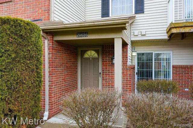 20656 Dunham Road, Clinton Township, MI 48038