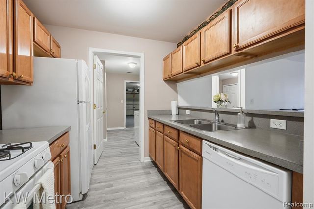 20656 Dunham Road, Clinton Township, MI 48038