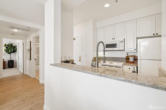 1951 O'Farrell Street 415, San Mateo, CA 94403