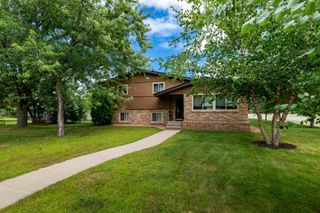 1002 12th Avenue NE, Brainerd, MN 56401