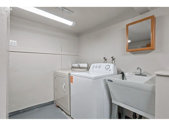 8501 Sw 7TH Ave, Portland, OR 97219