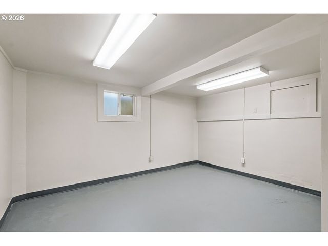 8501 Sw 7TH Ave, Portland, OR 97219