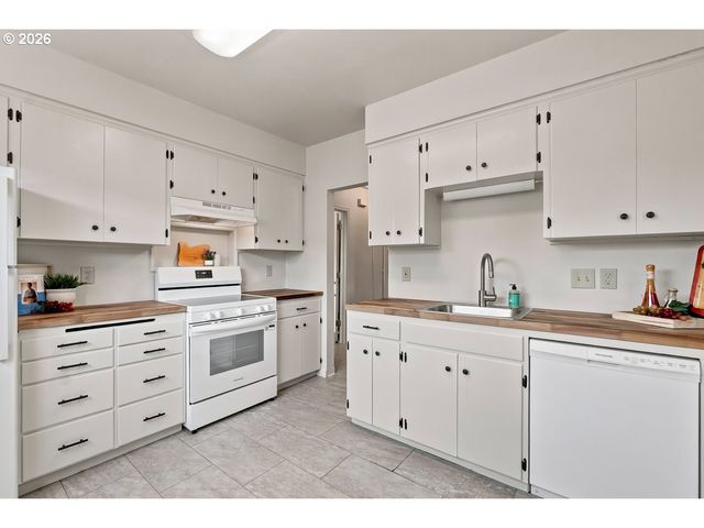 8501 Sw 7TH Ave, Portland, OR 97219