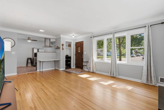 2319 Nokomis Avenue, Saint Paul, MN 55119