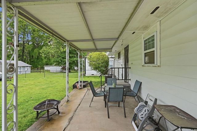 626 W Maple Street, Benton, AR 72015