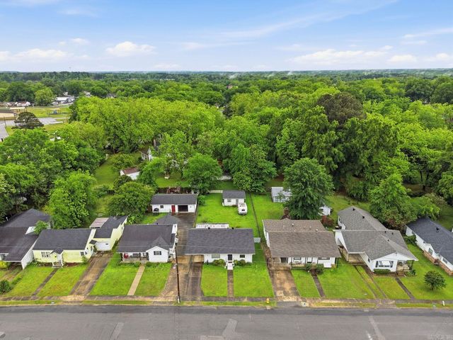 626 W Maple Street, Benton, AR 72015