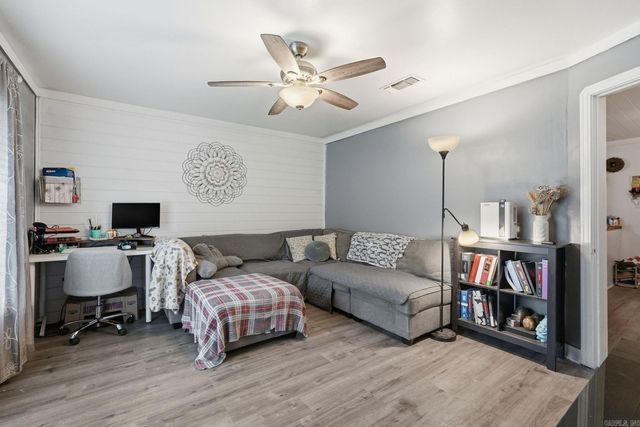 626 W Maple Street, Benton, AR 72015