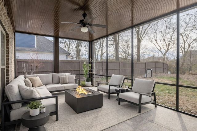 6261 LONGMIRE LOOP W, Arlington, TN 38002