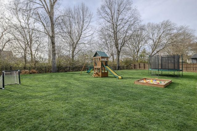 6261 LONGMIRE LOOP W, Arlington, TN 38002