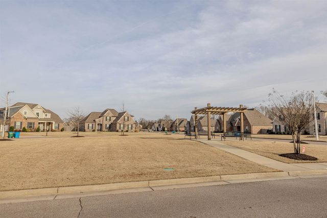 6261 LONGMIRE LOOP W, Arlington, TN 38002