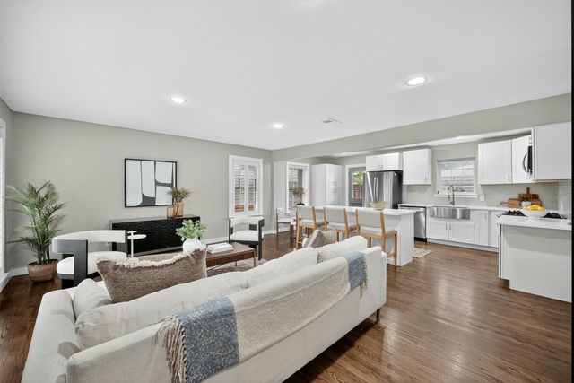 9026 Leaside Drive, Dallas, TX 75238