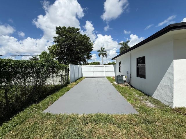 12001 NW 22nd Ave, Miami, FL 33167