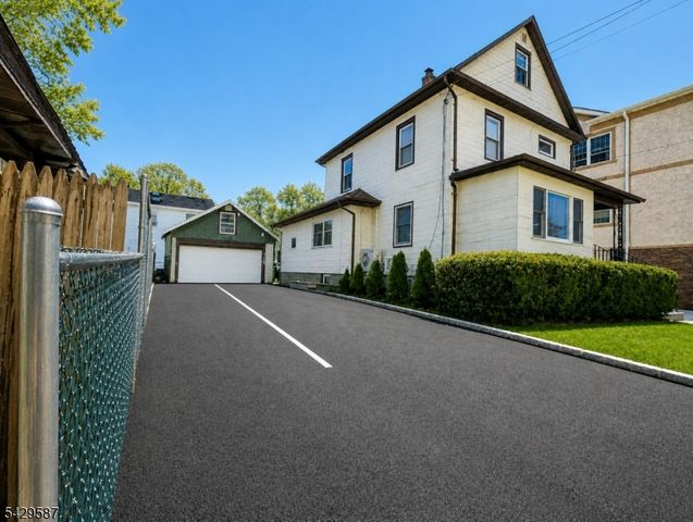 107 Madison Ave, Dunellen Boro, NJ 08812
