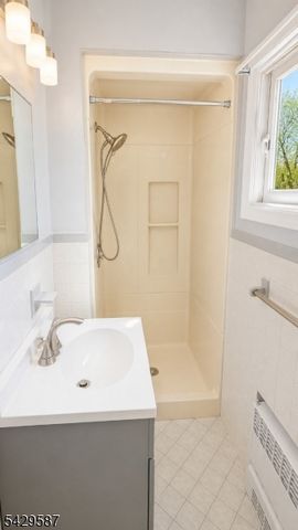 107 Madison Ave, Dunellen Boro, NJ 08812