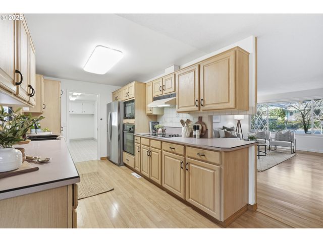 12670 Nw FILBERT St, Portland, OR 97229