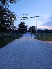 1301 Private Road 2120, Meridian, TX 76665