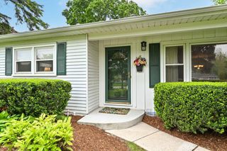 409 E Dean ROAD, Fox Point, WI 53217