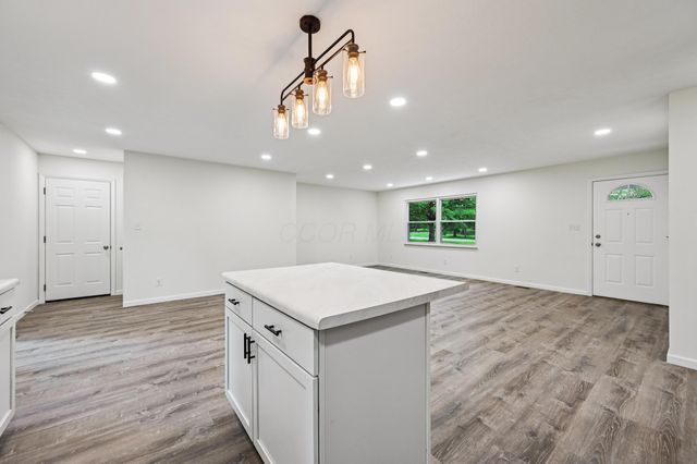 12419 Roesta Lane NW, Baltimore, OH 43105