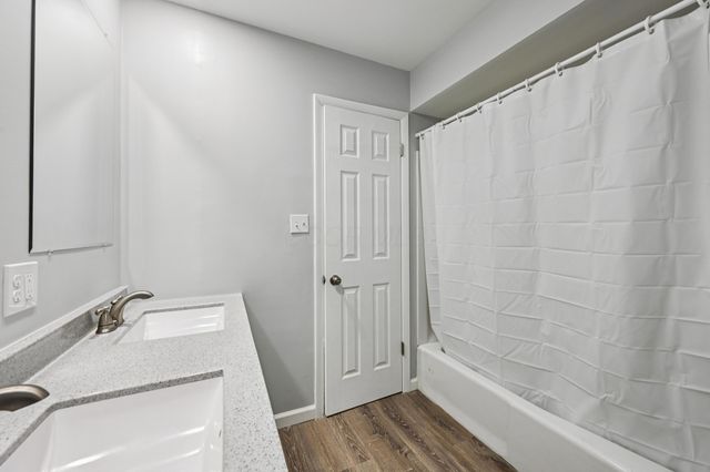 12419 Roesta Lane NW, Baltimore, OH 43105