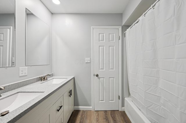 12419 Roesta Lane NW, Baltimore, OH 43105