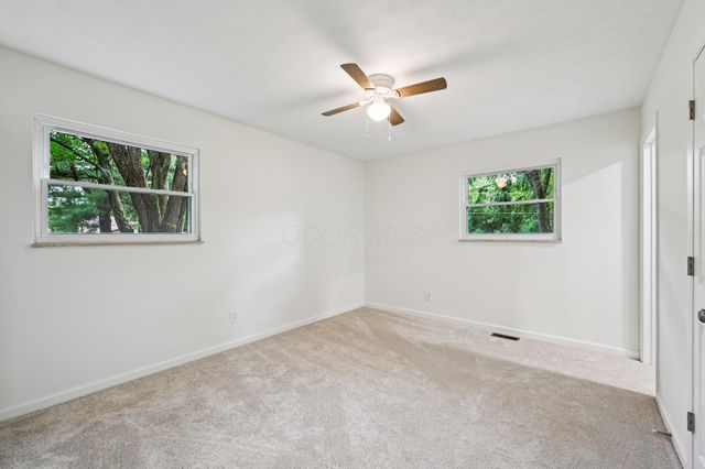 12419 Roesta Lane NW, Baltimore, OH 43105