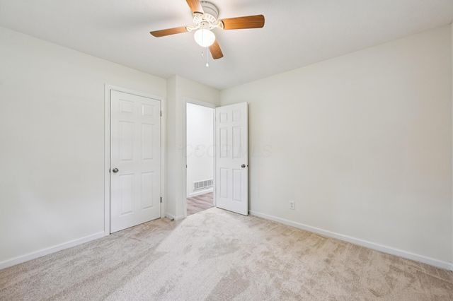 12419 Roesta Lane NW, Baltimore, OH 43105