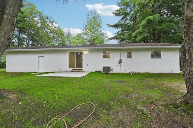 12419 Roesta Lane NW, Baltimore, OH 43105