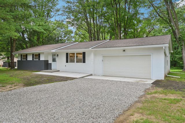 12419 Roesta Lane NW, Baltimore, OH 43105