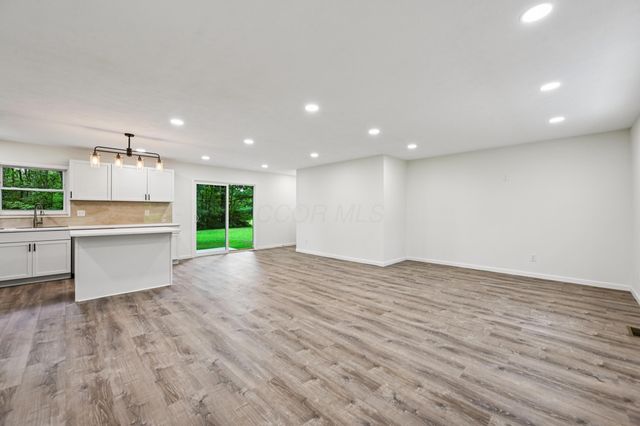 12419 Roesta Lane NW, Baltimore, OH 43105