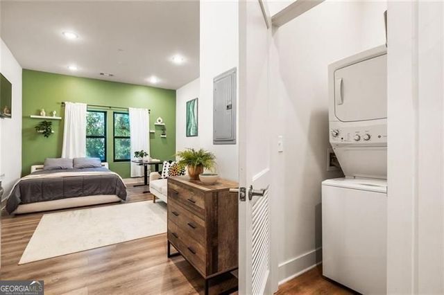 112 Rogers Street NE 202, Atlanta, GA 30317