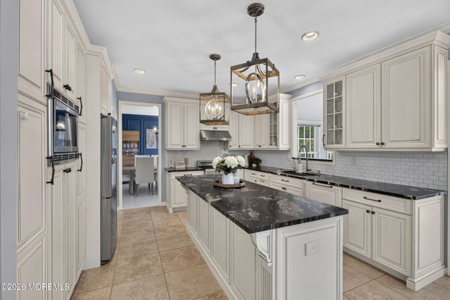 204 Independence Way, Morganville, NJ 07751