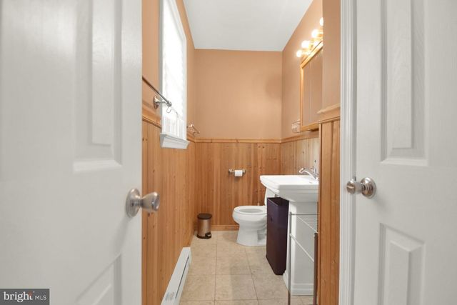 2916 ADAMS DR, Chambersburg, PA 17201