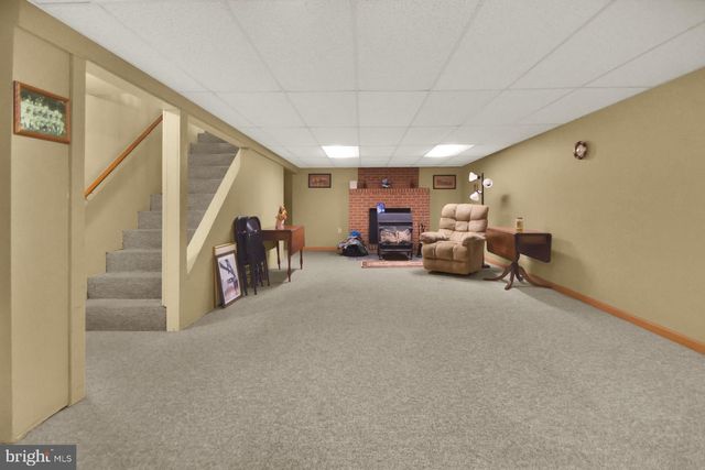 2916 ADAMS DR, Chambersburg, PA 17201