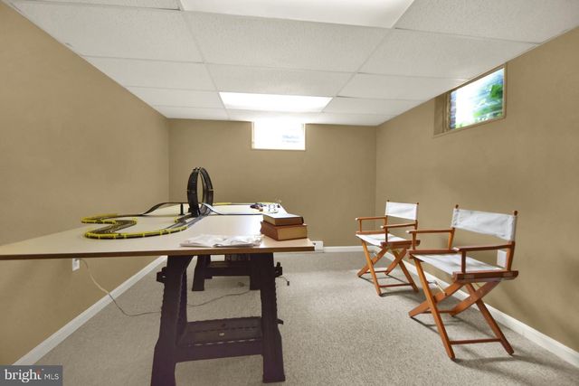 2916 ADAMS DR, Chambersburg, PA 17201