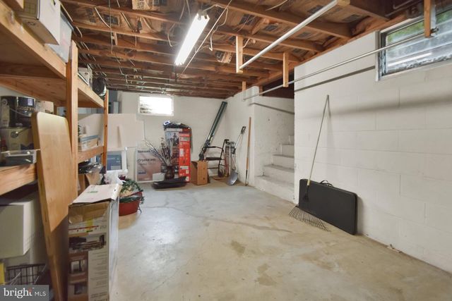 2916 ADAMS DR, Chambersburg, PA 17201
