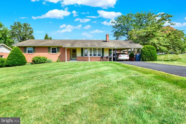 2916 ADAMS DR, Chambersburg, PA 17201
