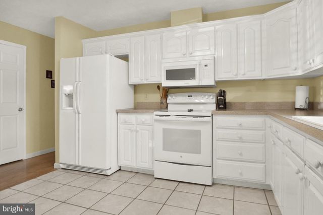 2916 ADAMS DR, Chambersburg, PA 17201