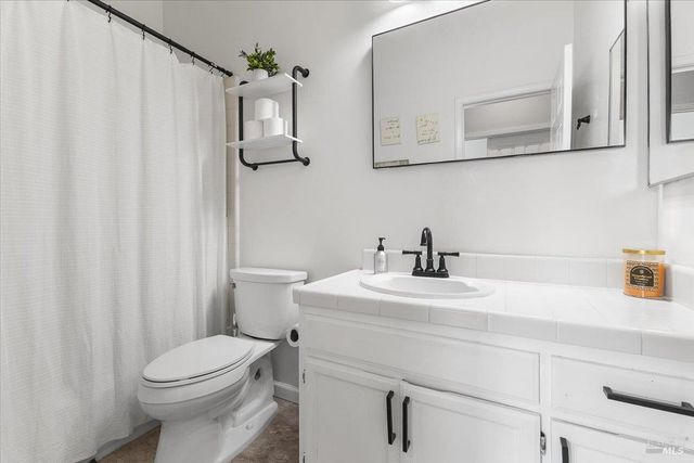 5739 Owls Nest Dr, Santa Rosa, CA 95409