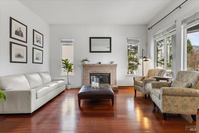 5739 Owls Nest Dr, Santa Rosa, CA 95409