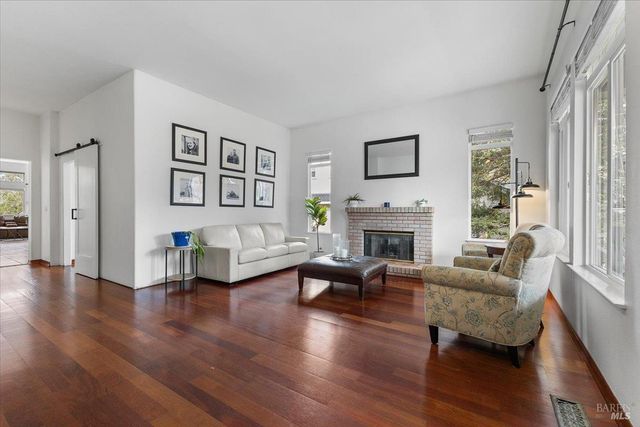 5739 Owls Nest Dr, Santa Rosa, CA 95409