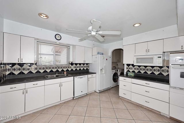 9901 W PEORIA Avenue, Sun City, AZ 85351