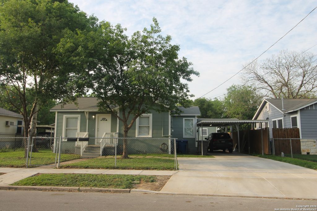 211 E Dickson Ave, San Antonio, TX 78214