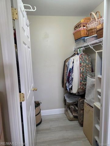 3391 Tremonte Circle S Suite 100, Oakland Charter Township, MI 48306