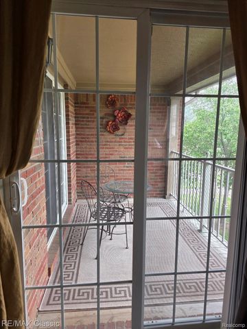 3391 Tremonte Circle S Suite 100, Oakland Charter Township, MI 48306