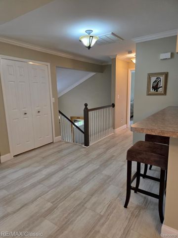 3391 Tremonte Circle S Suite 100, Oakland Charter Township, MI 48306